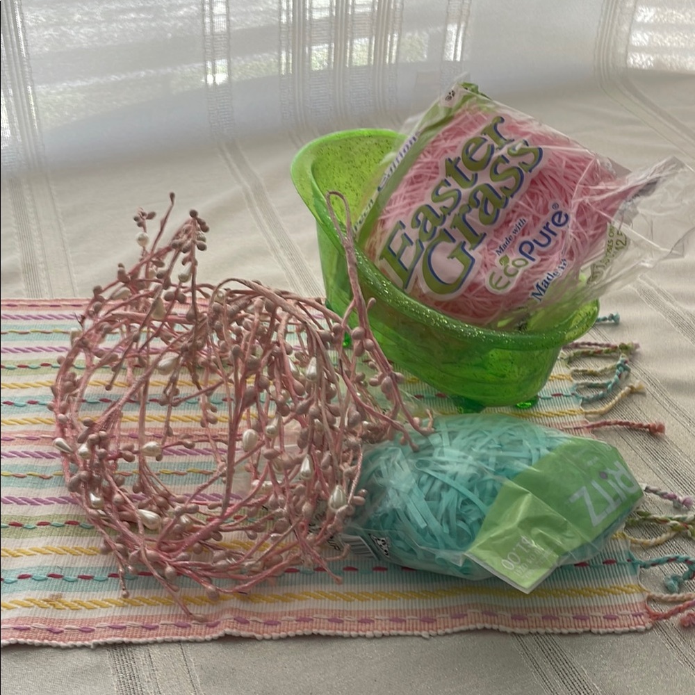 Easter Grass and Decorative Set a crafters package